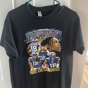 Men’s Justin Jefferson t-shirt of the Minnesota Vikings.